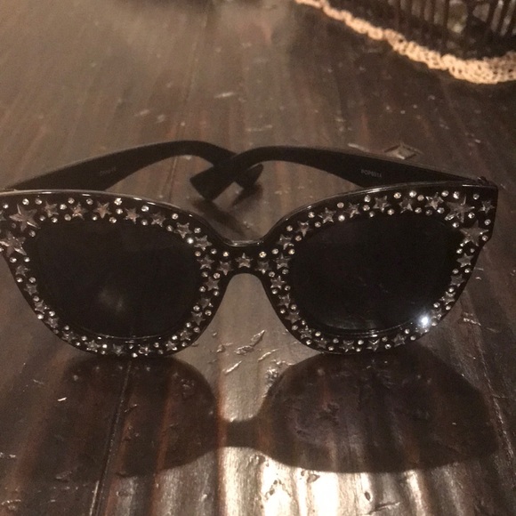 STARS Sunglasses. NEW!!! Black/Silver. - Picture 5 of 8